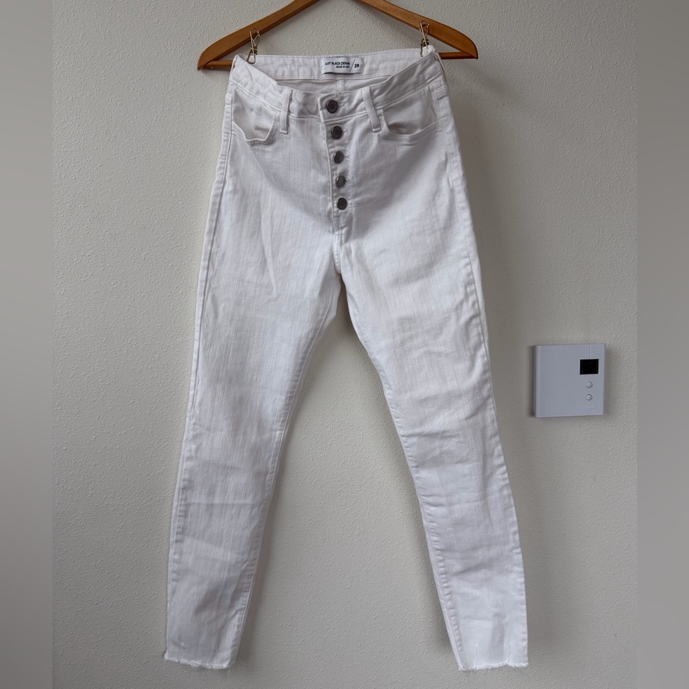 Just Black Women's High Rise White Jeans | Size 29